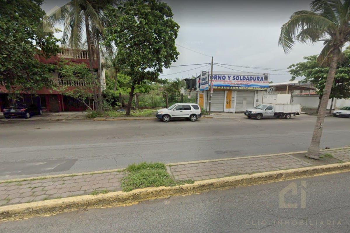 Terreno en Venta en la Avenida Miguel Alemán Veracruz