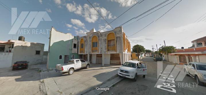 Edificio comercial en Venta, Consta de 5 Locales y 3 Departamentos, Col. el Carmelo, San Francisco de Campeche, 6 Recamaras, Clave JUAN1