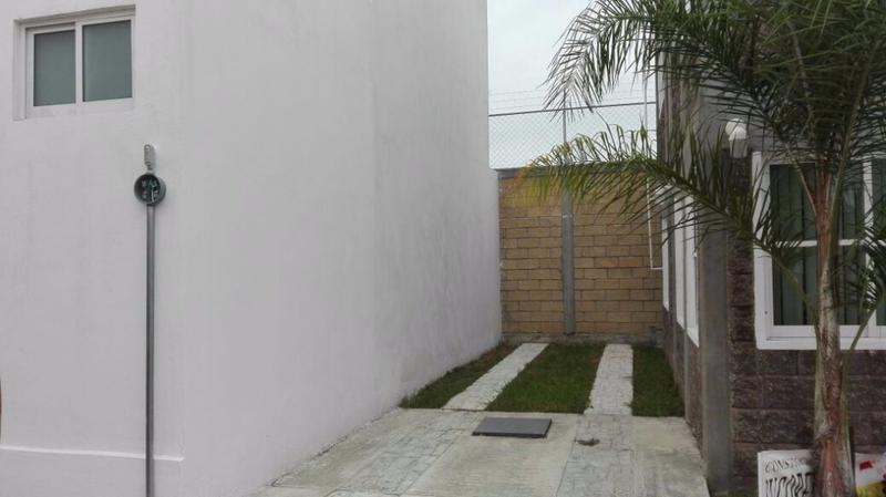 PRECIOSA CASA  EN RESIDENCIAL XALPALATLACO ATLIXCO