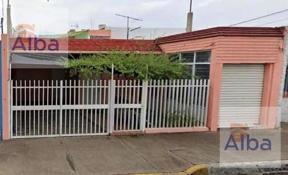 CASA EN RENTA EN BARRIO DE SAN MARCOS PEDRO DE ALBA