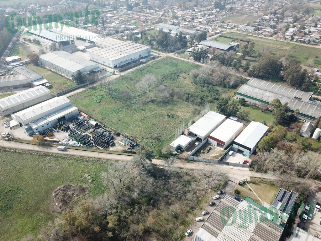 VENTA de FRACCIÓN INDUSTRIAL a mts de ACCESO OESTE - MORENO.