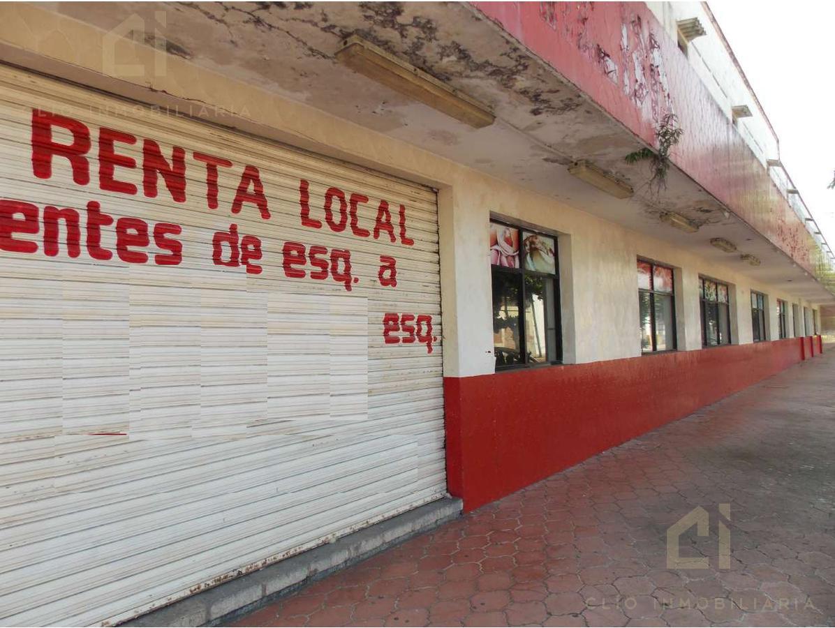 Local en renta en Veracruz de 2044 m2 con dos esquinas y estacionamiento para más de 10 autos