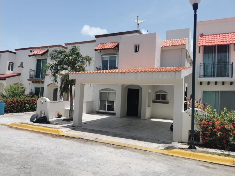 RENTA CASA DE 4 CUARTOS EN VILLA MAGNA CIUDAD DEL CARMEN