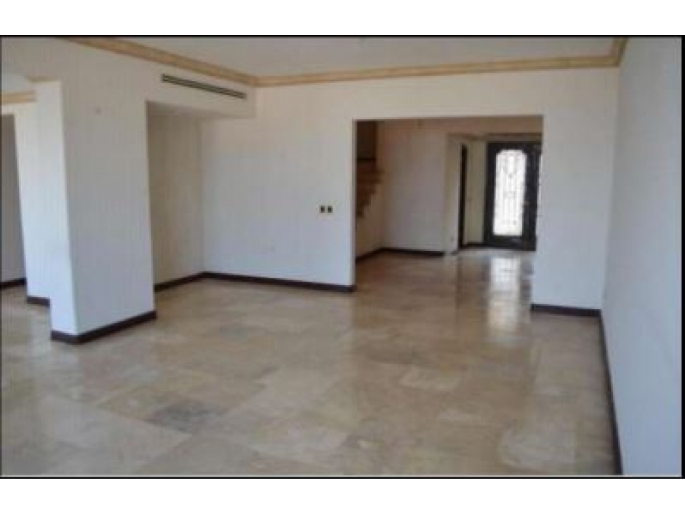 CASA -VENTA EN CUMBRES PARTE ALTA EXCELENTE PRECIO OPORTUNIDAD MAO