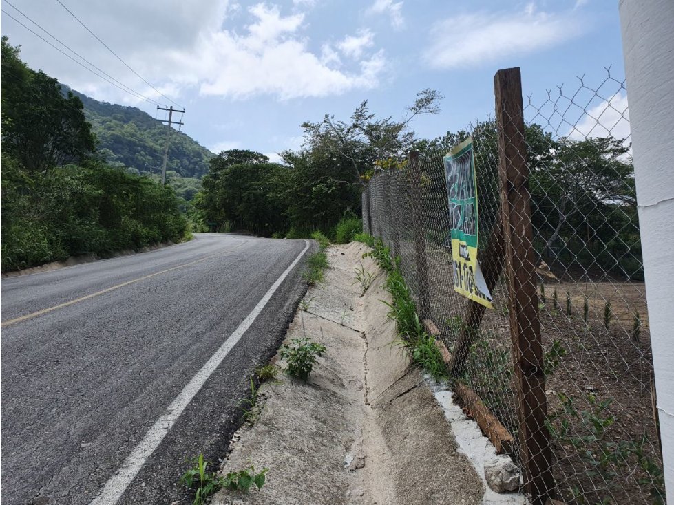 TERRENO DE 300 M2 EN CERRO DE MACTUMATZA