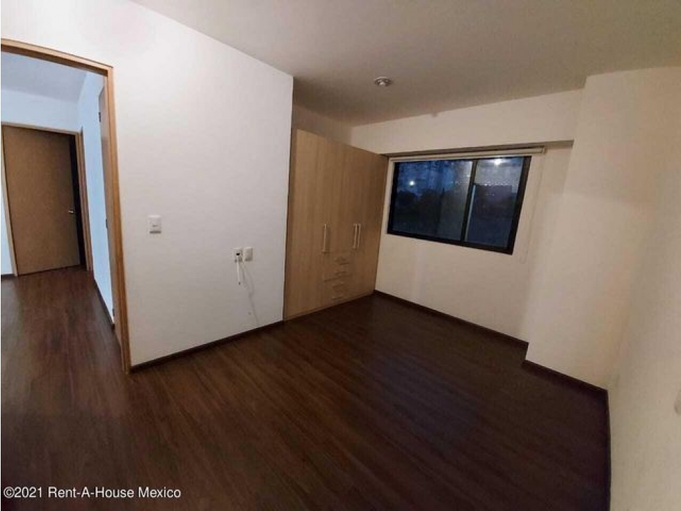 Departamento en Venta en Manzanastitla 2 Hab,2 Baños,2 Cajones. F.M