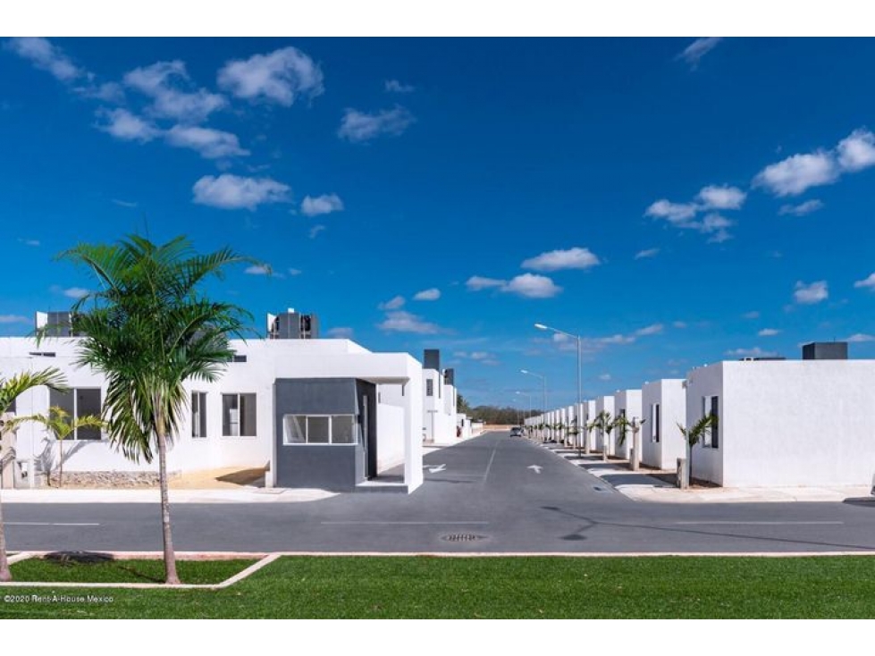 Casa en Venta en Carr. Merida-Tixkokob,Las Palmas Yucatan.RU 21-2288