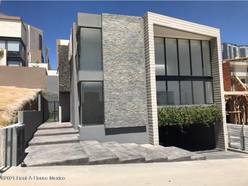 Casa en venta en Huixquilucan Bosque Real LC 22-2085