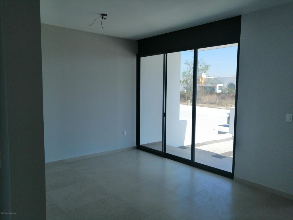 Casa en Venta en Rincones del Marques KP