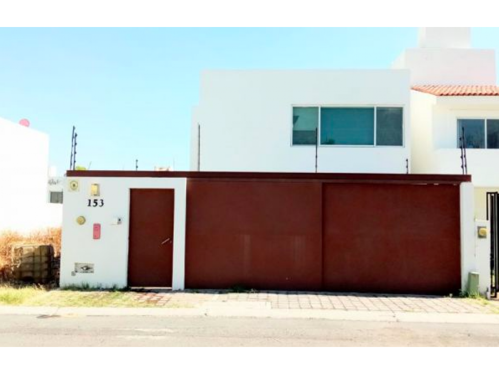 CASA EN JURIQUILLA $2,097,000 REMATE