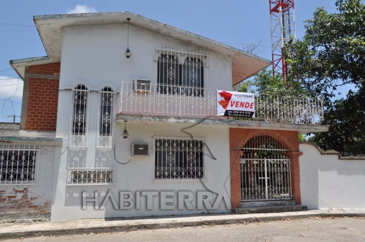 CASA EN VENTA EN LA COL. LOS ELECTRICISTAS, TUXPAN, VER.