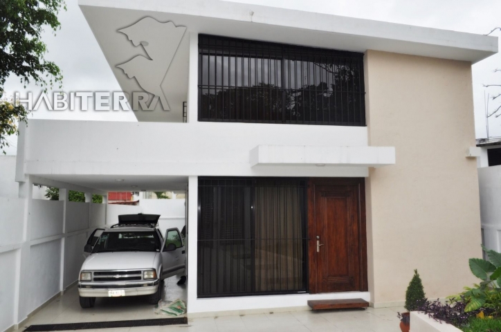 CASA AMUEBLADA EN RENTA EN JARDINES DE TUXPAN, TUXPAN VER.